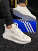 Кроссовки_Adidas_Yeezy_7032_Re