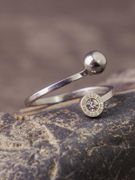 Женское кольцо с камнем BJT07