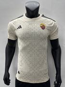 Uchinchi_futbolka_Adidas_Roma_