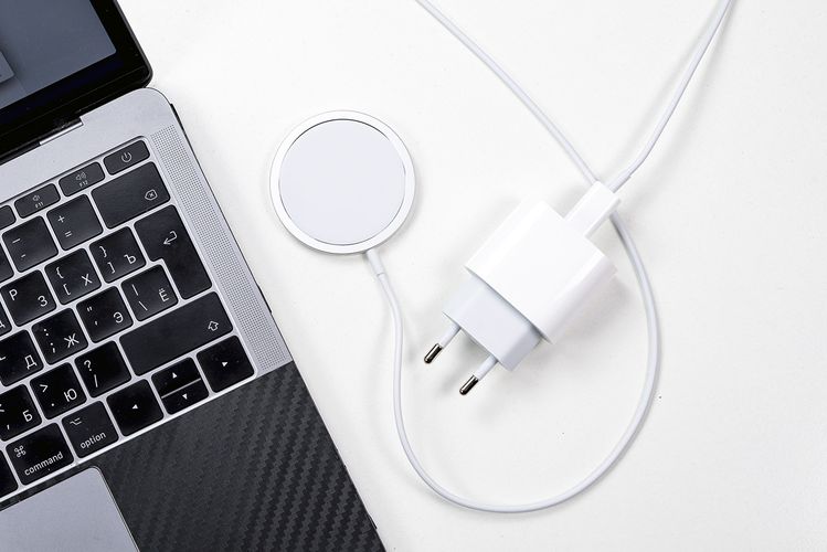 Zaryadlovchi qurilma Apple MagSafe