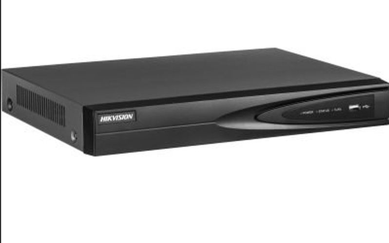 8-канальный сетевой видеорегистратор Hikvision DS-7608NI-Q1