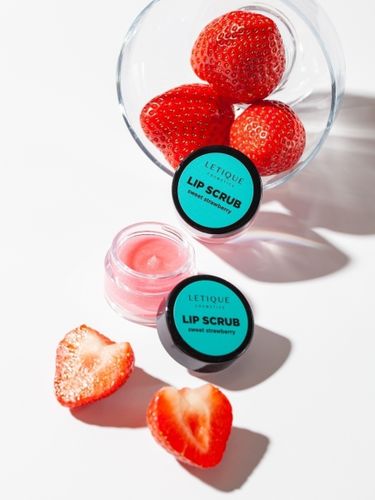 Скраб для губ Letique Cosmetics Сладкая Клубника Lip Scrub Sweet Strawberry + Гель для душа Letique Cosmetics Black Currant в подарок, в Узбекистане