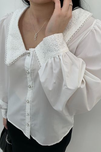 Женская рубашка Q с вышивкой SK094