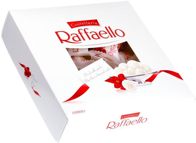 Конфеты Raffaello с цельным миндальным орехом в кокосовой обсыпке, 100г