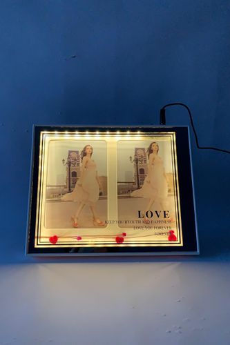 Фоторамка-зеркало SHK Gift с led-подсветкой квадратная sk025