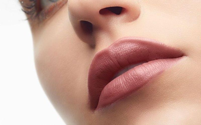 Lab uchun pomada Pupa Petalips Soft Matte Lipstick, купить недорого