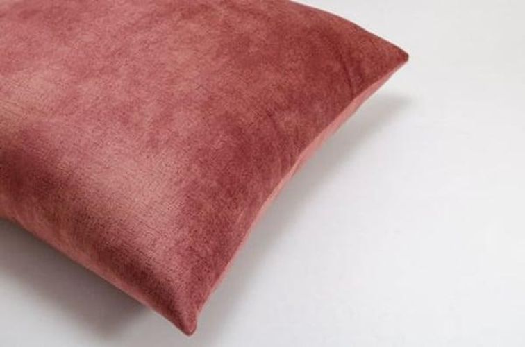 Декоративная подушка Yastex бархатная для офиса, дома и автомобиля Ya113, 40х40 см, Темно-розовый, купить недорого
