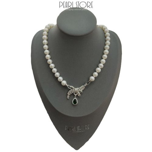 Колье из белых жемчужин сферической формы с роскошным фермуаром PearlStore SH058-W1