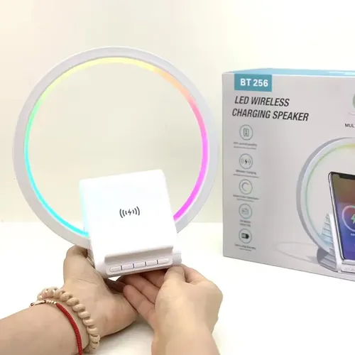 Bluetooth-dinamik BT256 O'rnatilgan RGB LED yoritgichli bilan, Oq, купить недорого