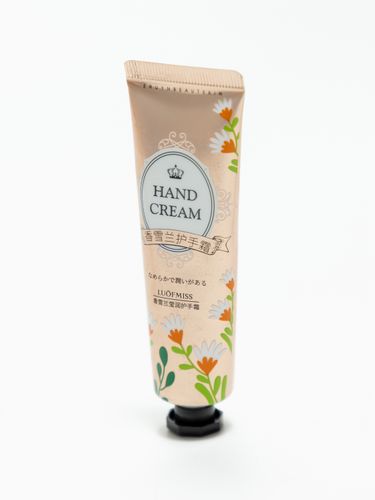 Qo'l kremi Luofmiss Hand Cream romashka hidi bilan, 30 ml, купить недорого