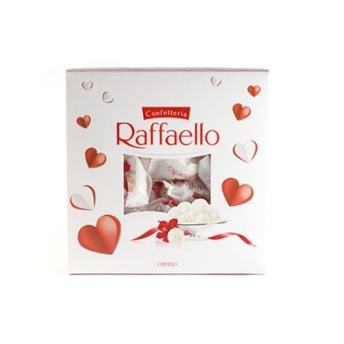 Конфеты Raffaello с цельным миндальным орехом в кокосовой обсыпке, 240 г