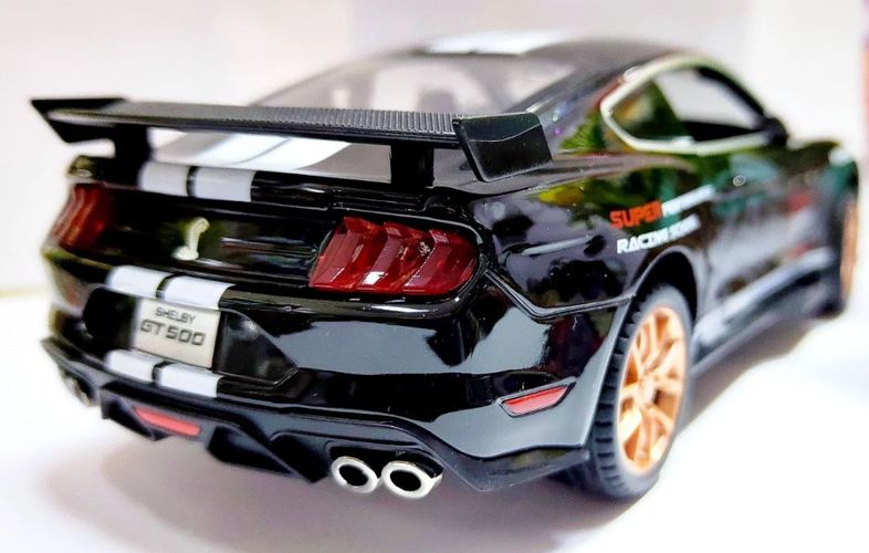 Машинка игрушка Ford Mustang Shelby gt500, Черный, в Узбекистане