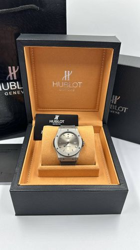 Erkaklar soati Hublot 206, kumushrang, в Узбекистане