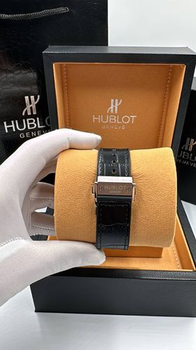 Erkaklar soatlari Hublot 219, Qora