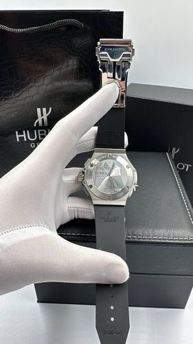 Erkaklar soati Hublot 209, Qora