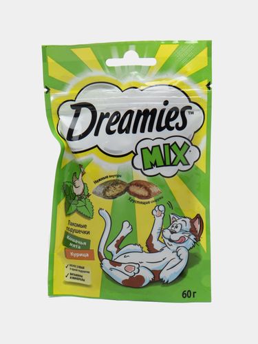 Лакомство для кошек Dreamies Mix подушечки с курицей и кошачьей мятой, 60 гр