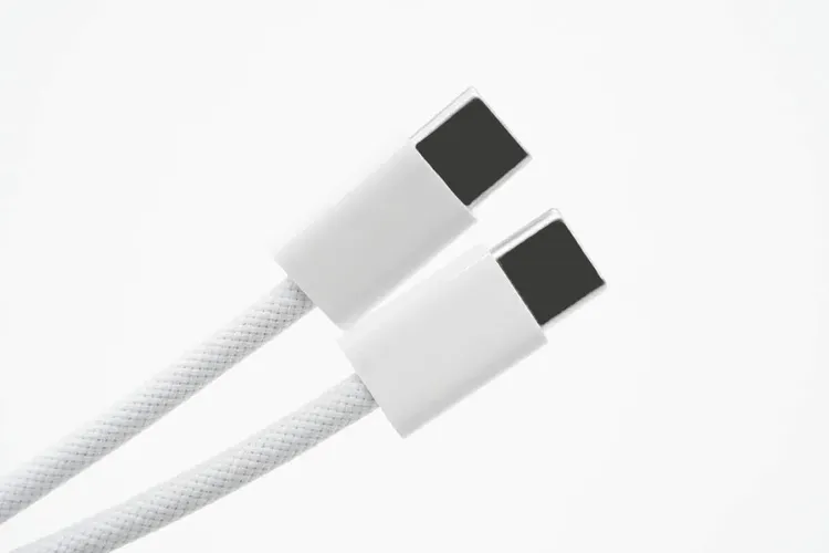 Кабель Apple A2795 USB Type-C MQKJ3, Белый, купить недорого