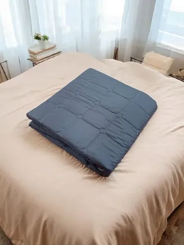 Yozgi bir yarimtalik adyol Linens 3234